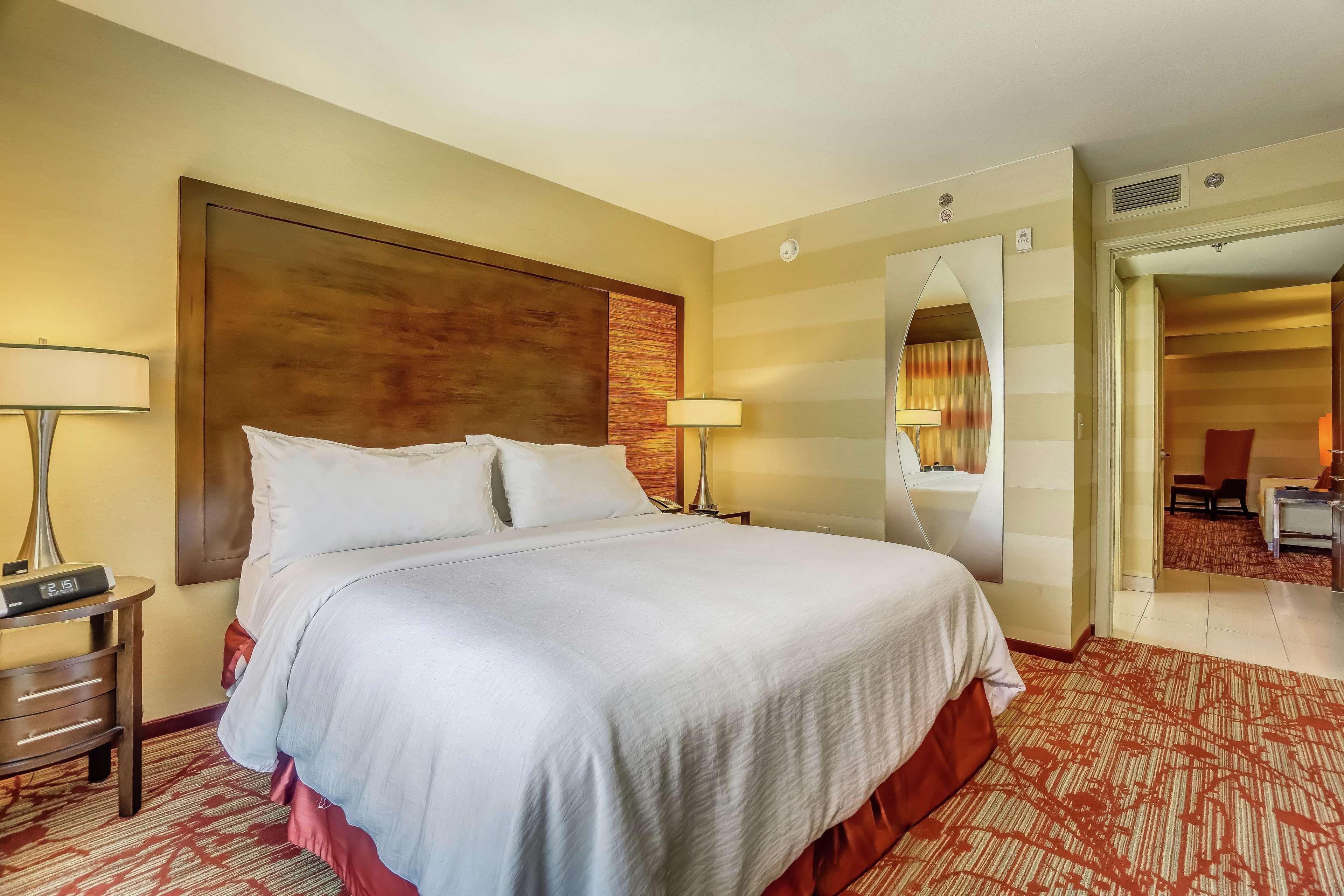 Embassy Suites Atlanta - Kennesaw Town Center Экстерьер фото