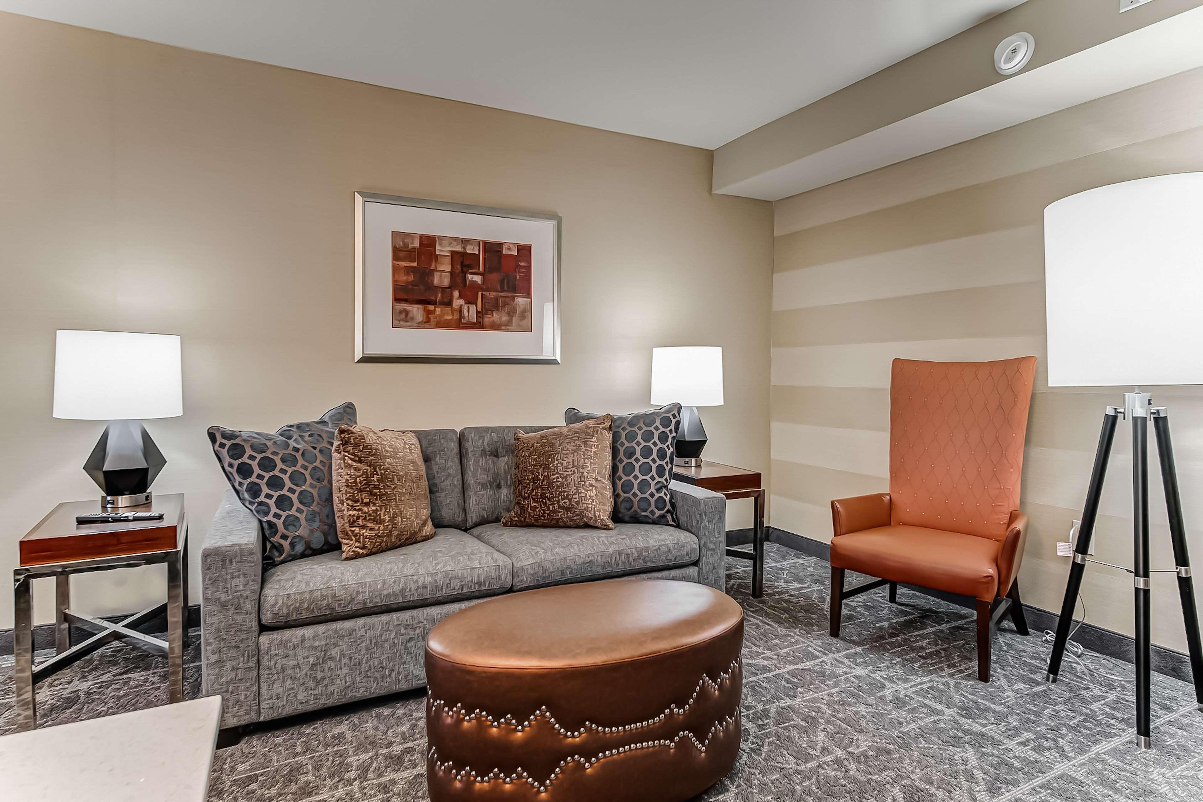 Embassy Suites Atlanta - Kennesaw Town Center Экстерьер фото