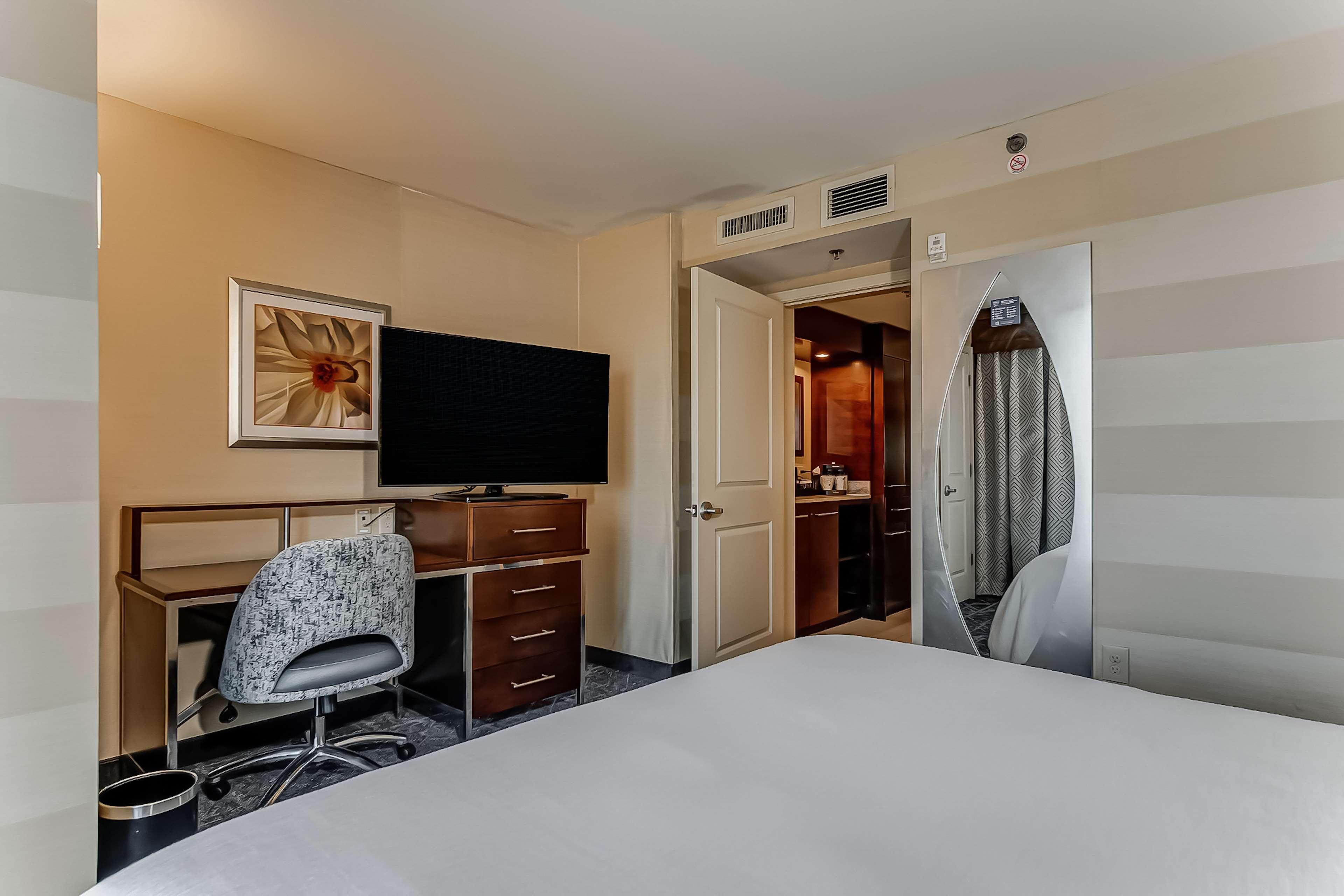 Embassy Suites Atlanta - Kennesaw Town Center Экстерьер фото