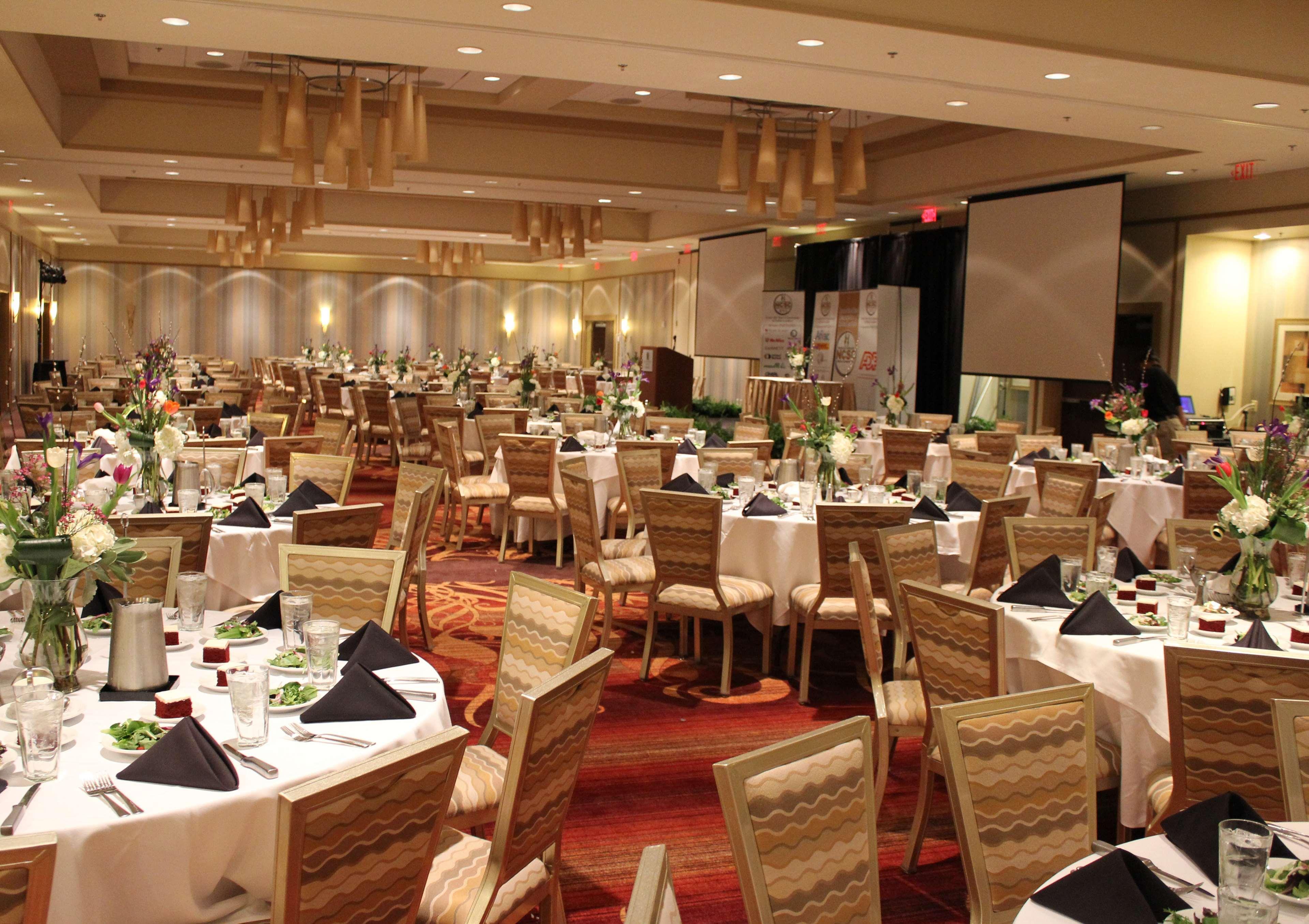 Embassy Suites Atlanta - Kennesaw Town Center Экстерьер фото