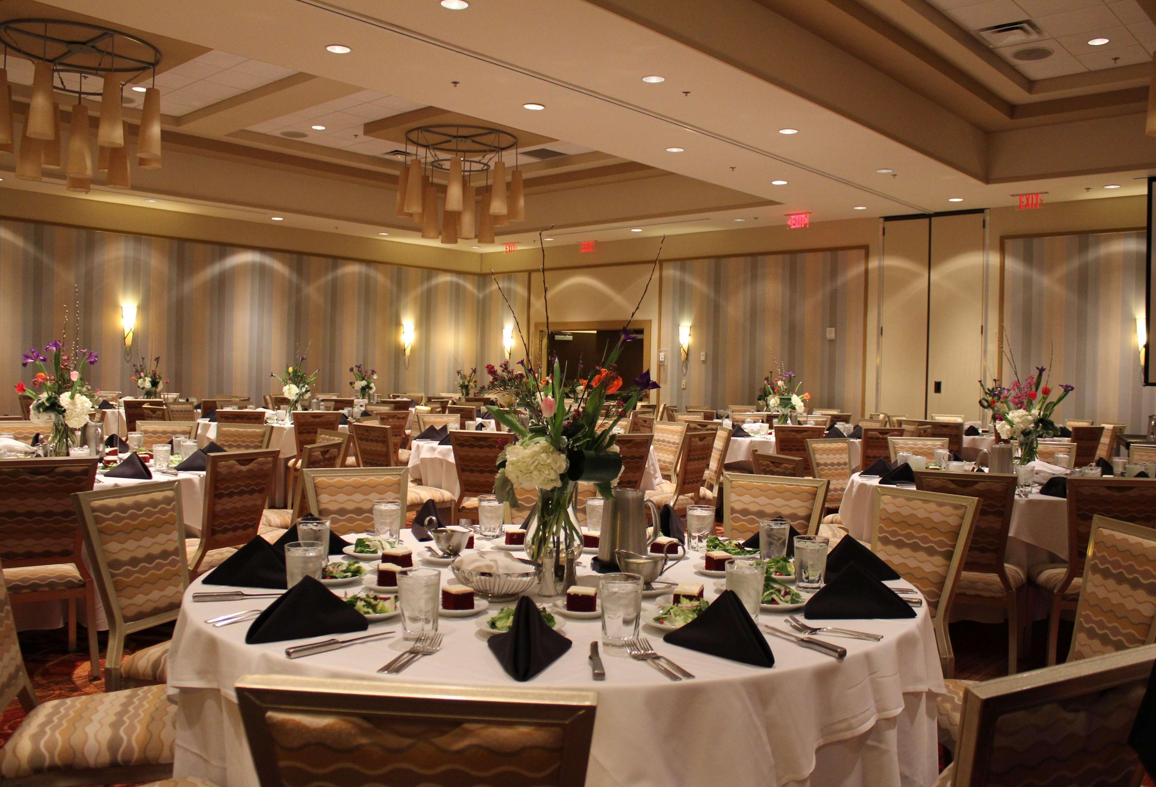 Embassy Suites Atlanta - Kennesaw Town Center Экстерьер фото