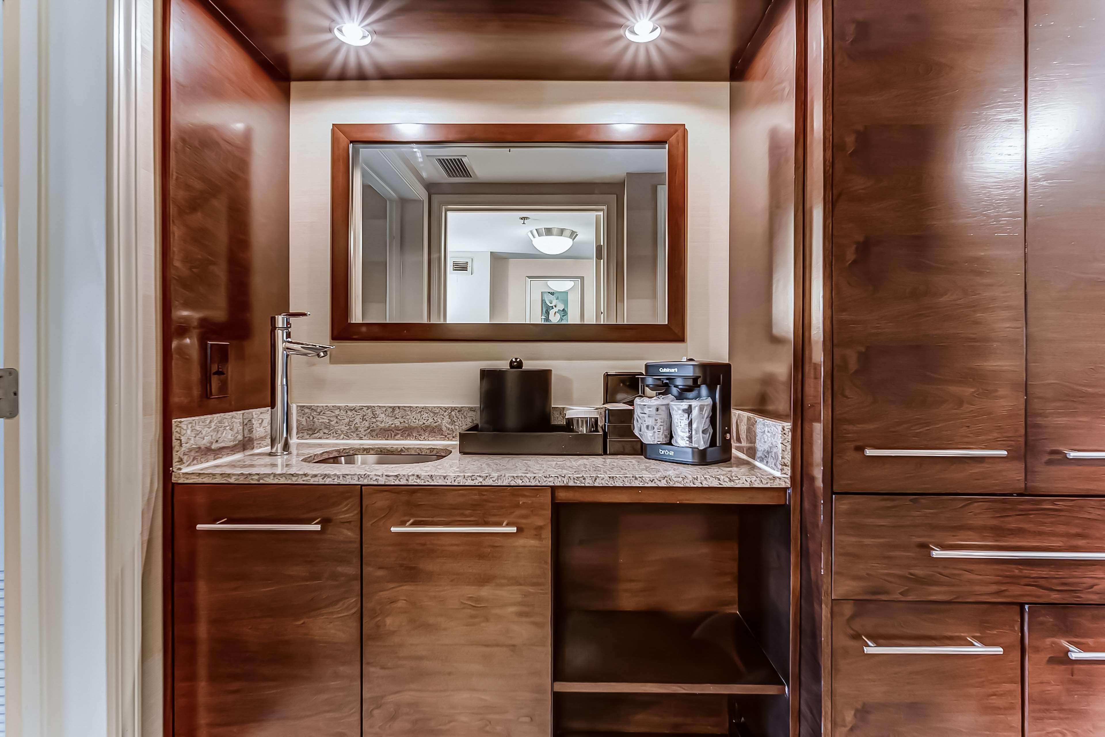 Embassy Suites Atlanta - Kennesaw Town Center Экстерьер фото