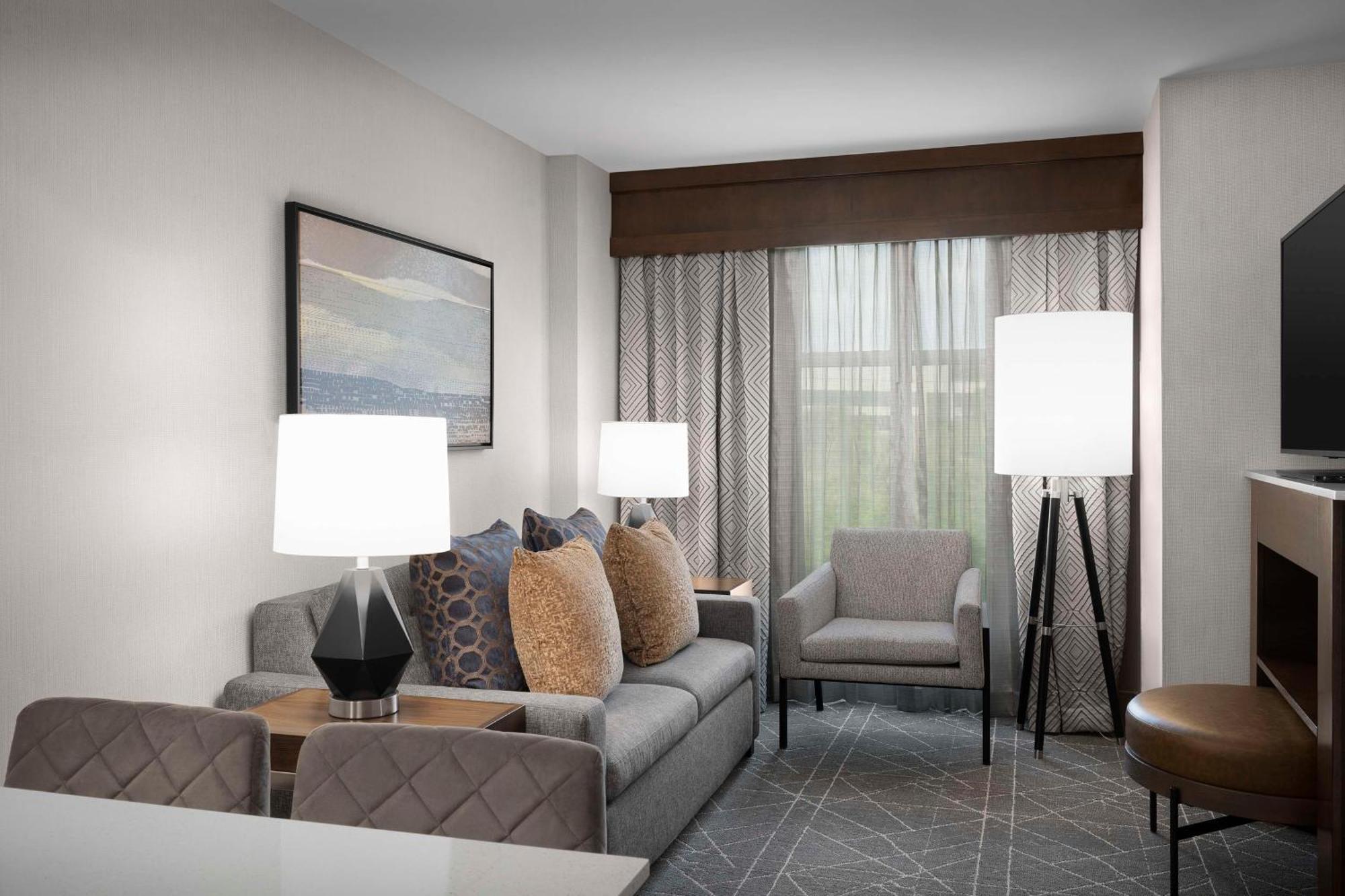 Embassy Suites Atlanta - Kennesaw Town Center Экстерьер фото