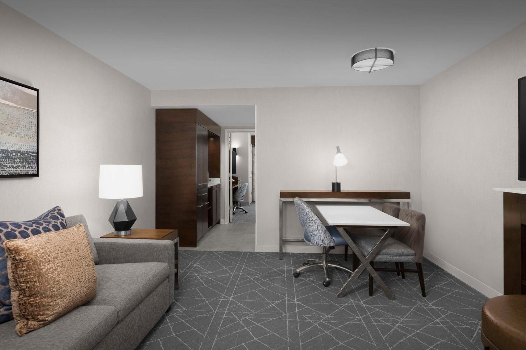 Embassy Suites Atlanta - Kennesaw Town Center Экстерьер фото